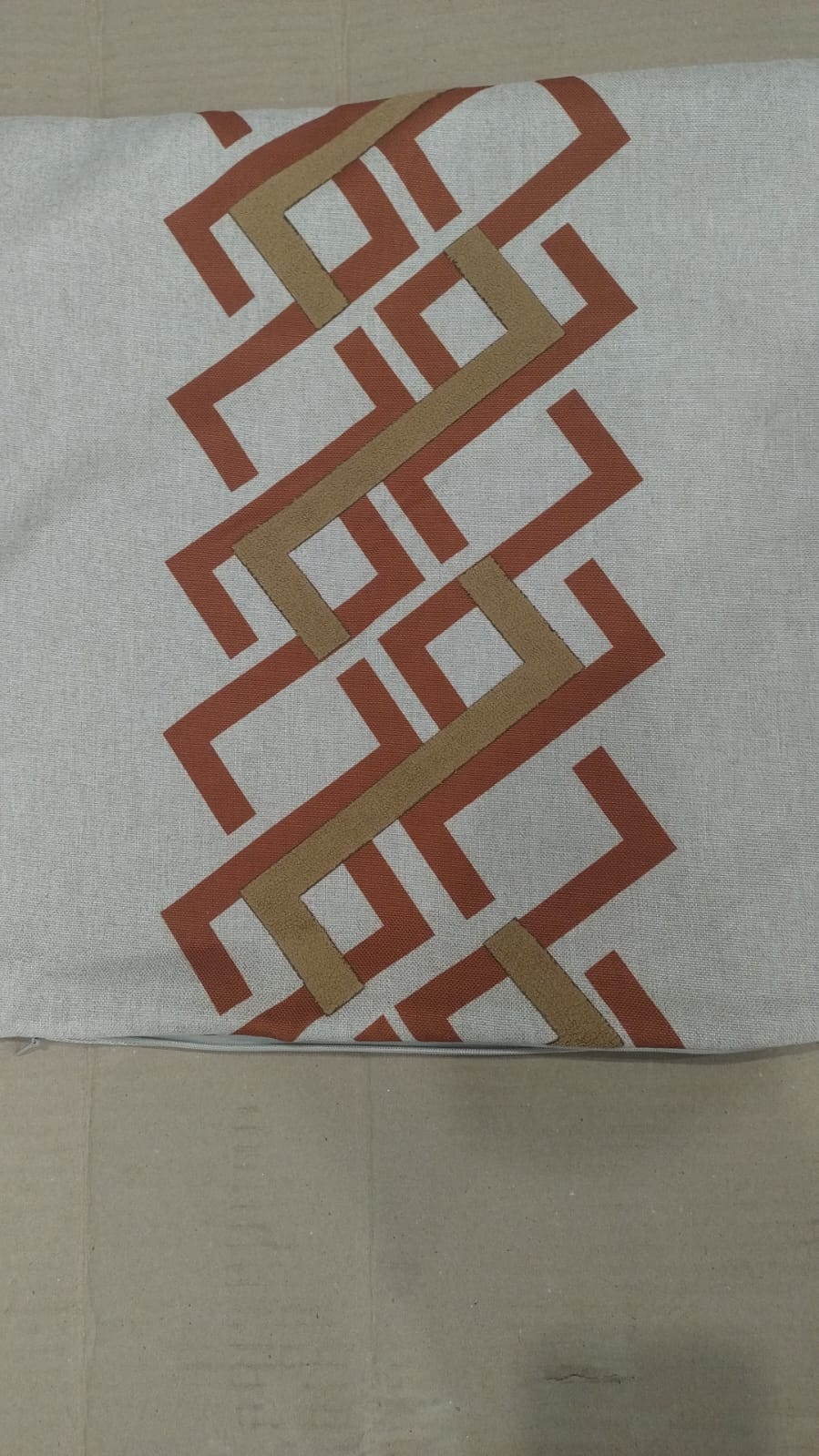 C19 CAPA ALMOFADA ZZ 43X43 TERRACOTA