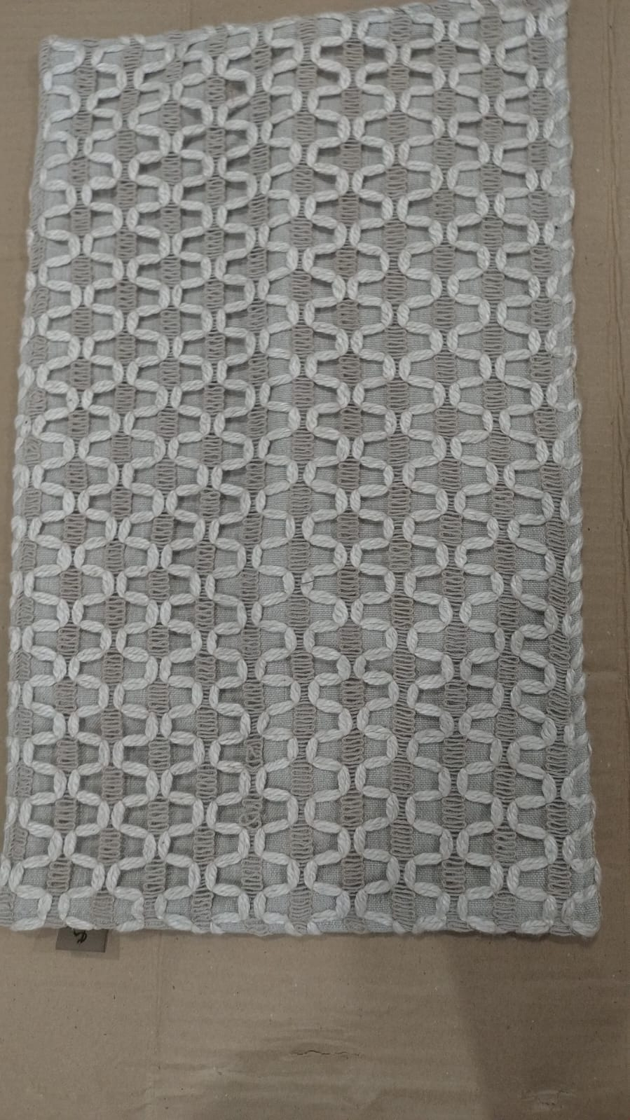M64 CAPA ALMOFADA CROCHE ZZ BEGE 30X50