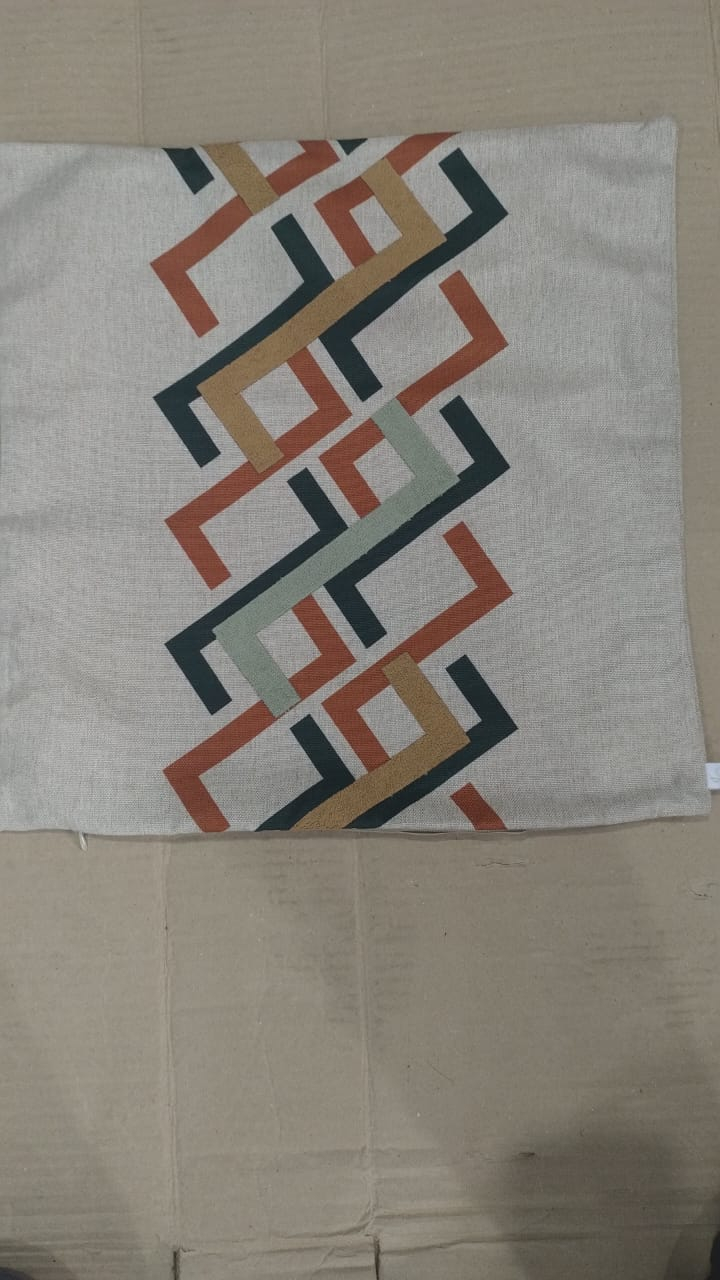 C68 CAPA ALMOFADA ZZ 43X43 VD TR