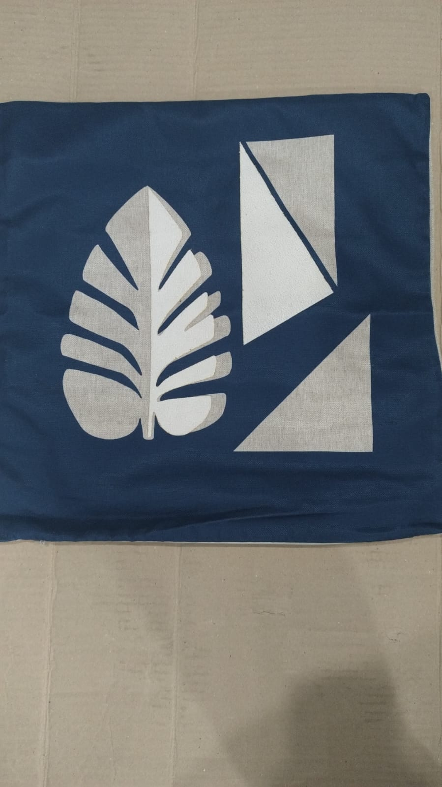 C52 CAPA ALMOFADA FOLHA 1A 43X43 AZUL