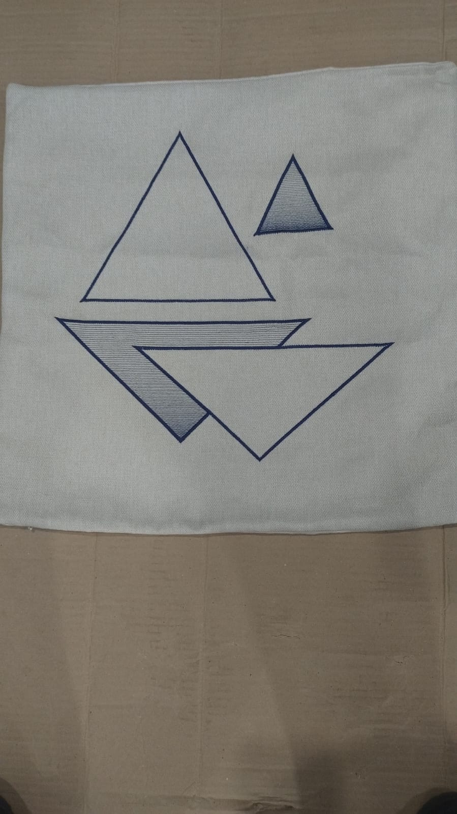 ST70 CAPA ALMOFADA TRIANGULO 50X50 AZUL
