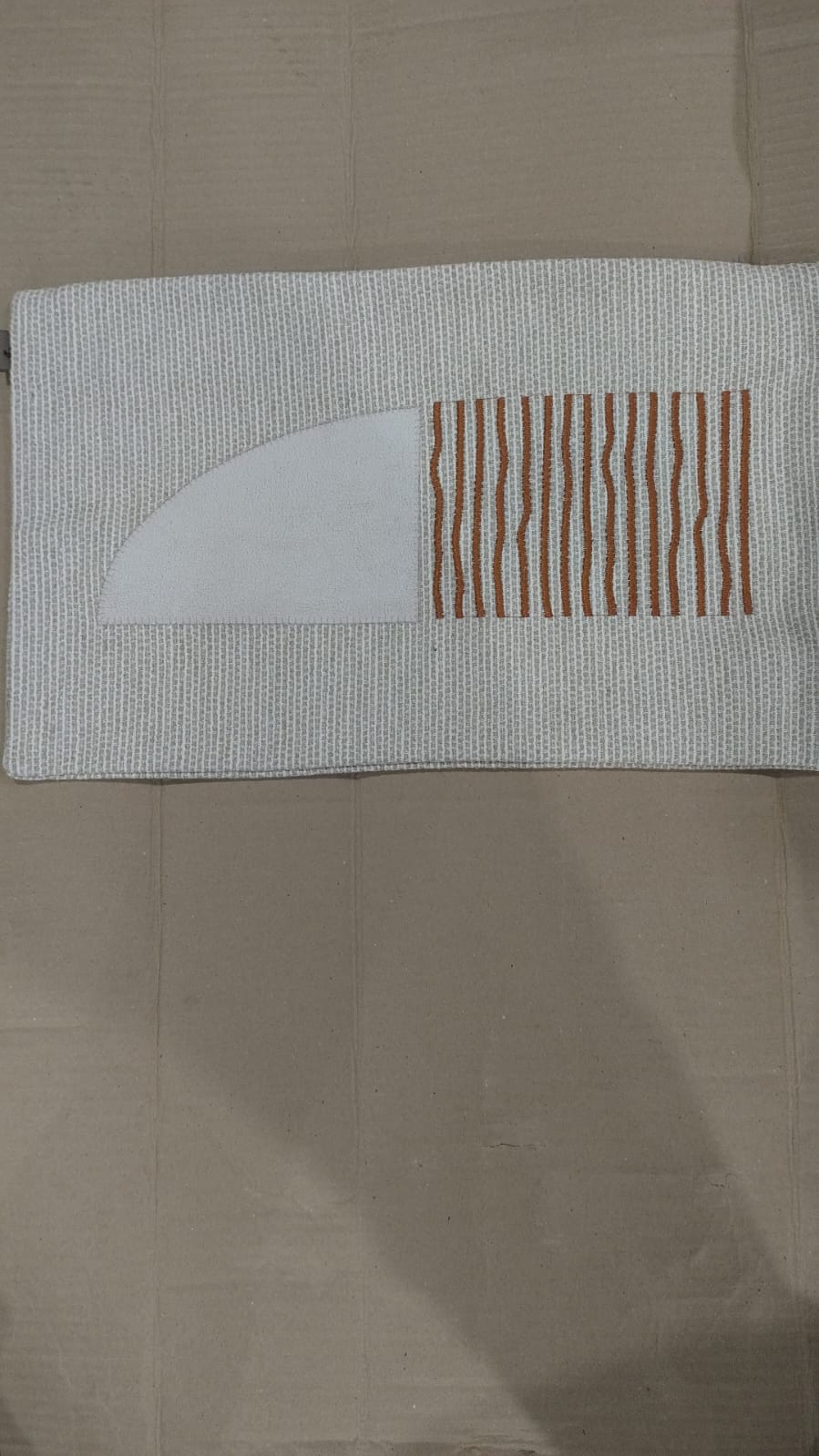 P19 CAPA ALMOFADA GEOMETRICA1 30X50 TERRACOTA